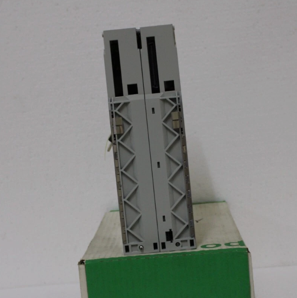 140CPU67260 处理器（CPU）模块 SCHNEIDER 全新正品 未拆封 库存现货 即发即送